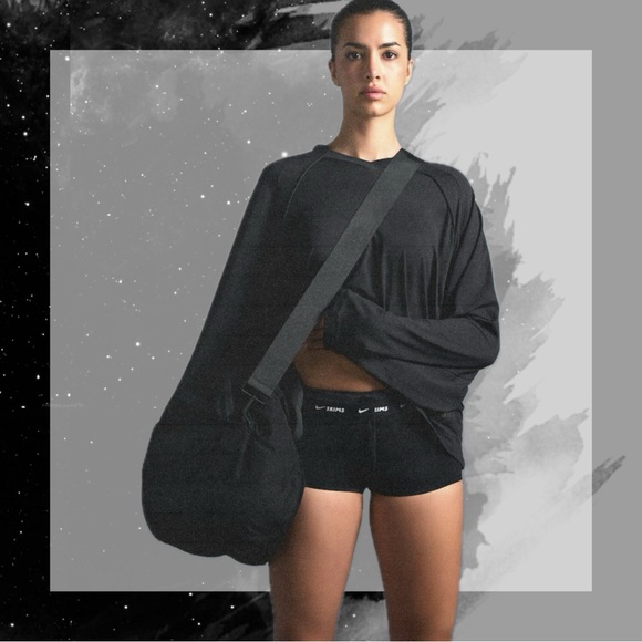 NikeSKIMS AIRY V-Neck Oversized Long Sleeve Top size XS in Obsidian NWT! - Picture 1 of 16
